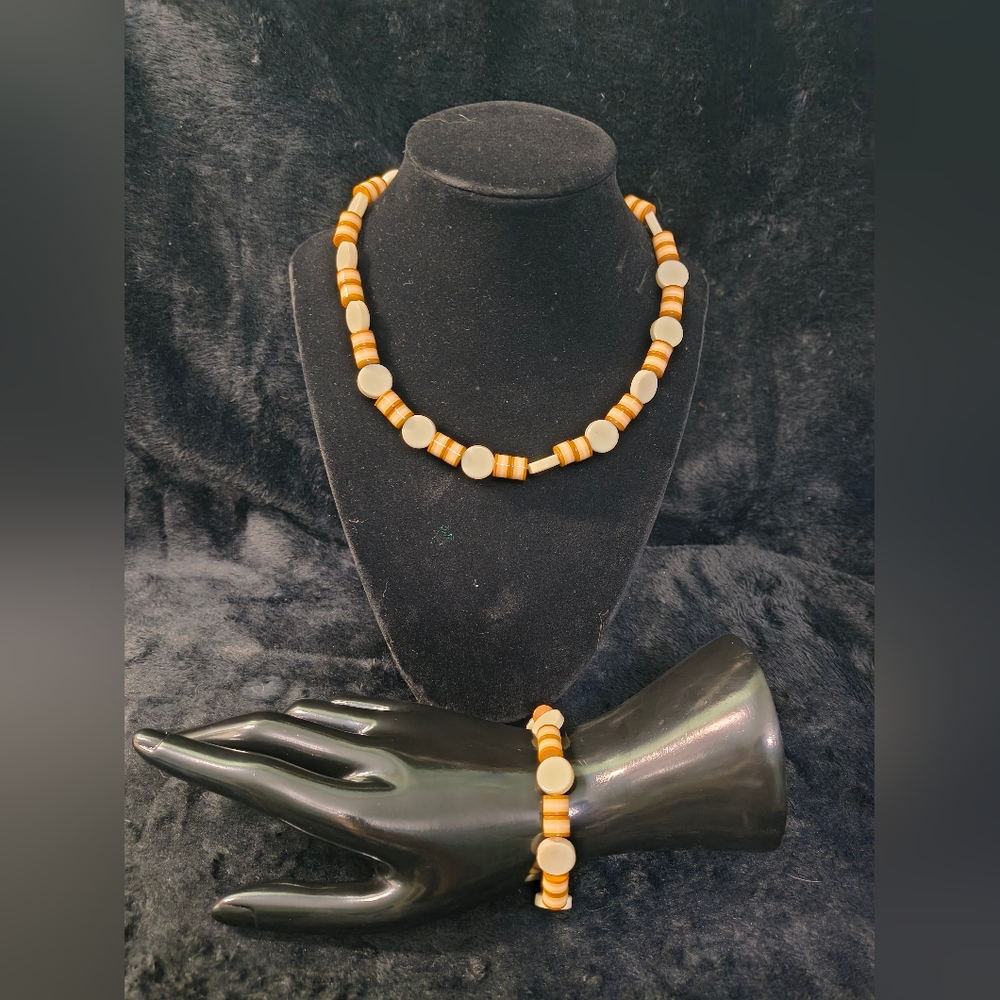 Brown And Cream Bead Necklace and Bracelet Set (298)